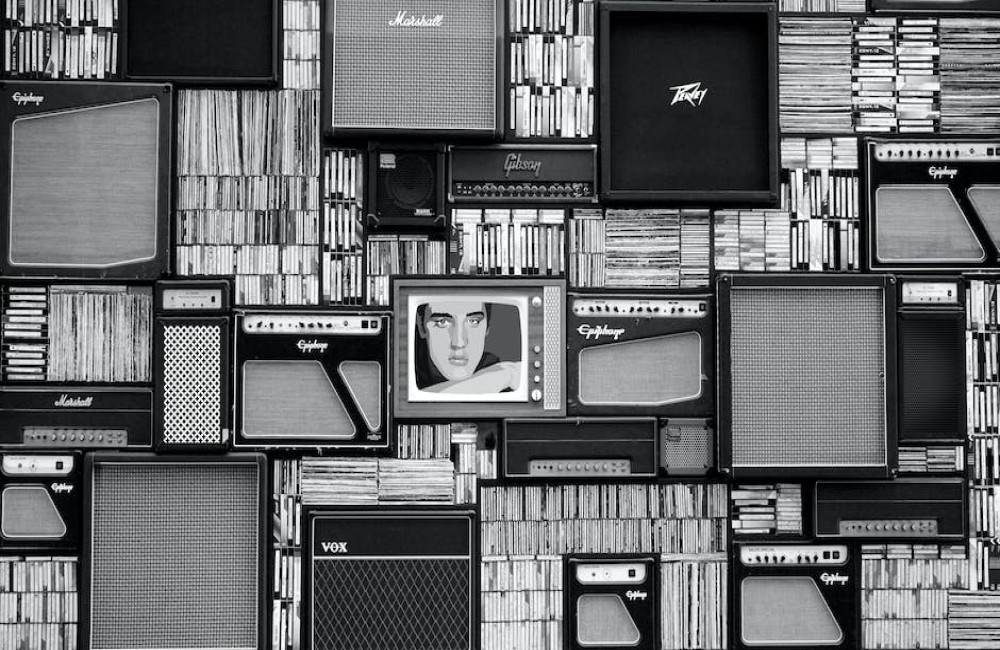 Wat is het verschil tussen DAB+ en FM-radio en wat is beter in 2024?