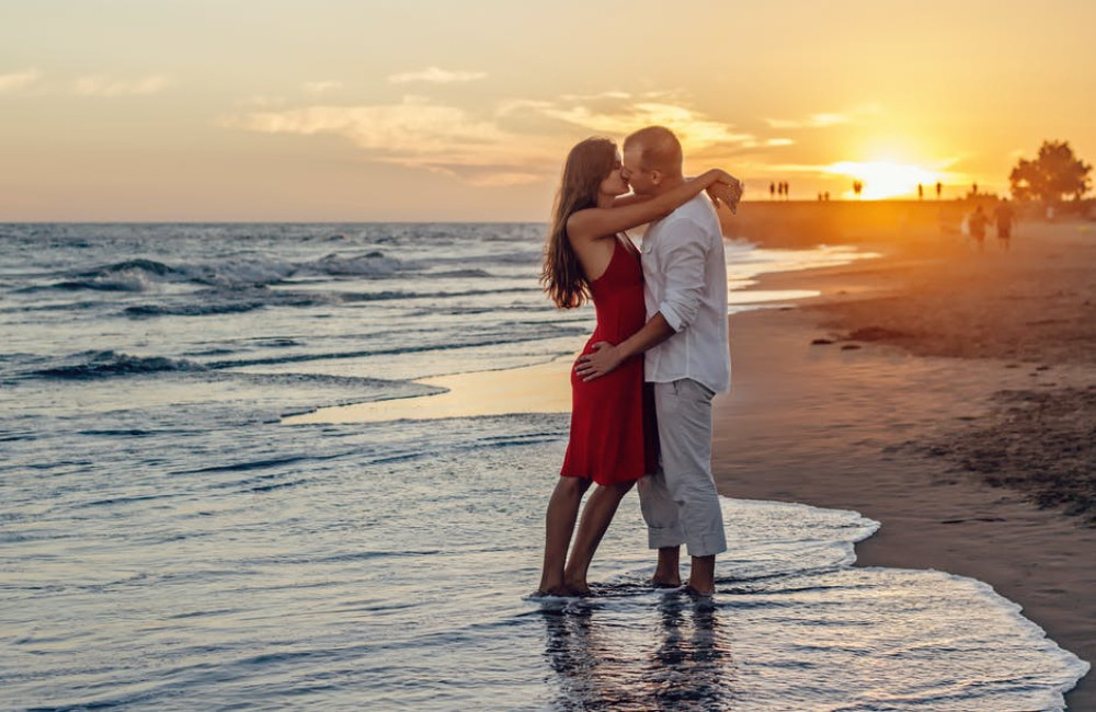 SF Dating vs Ondeugend Daten: wat zijn de verschillen?