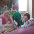 Waarom slapen we soms beter in een vreemd bed?