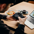 Hoe werken wifi-versterkers en verbeteren ze echt je netwerk?
