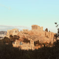 Waarom is een bezoek aan de Akropolis zo populair?