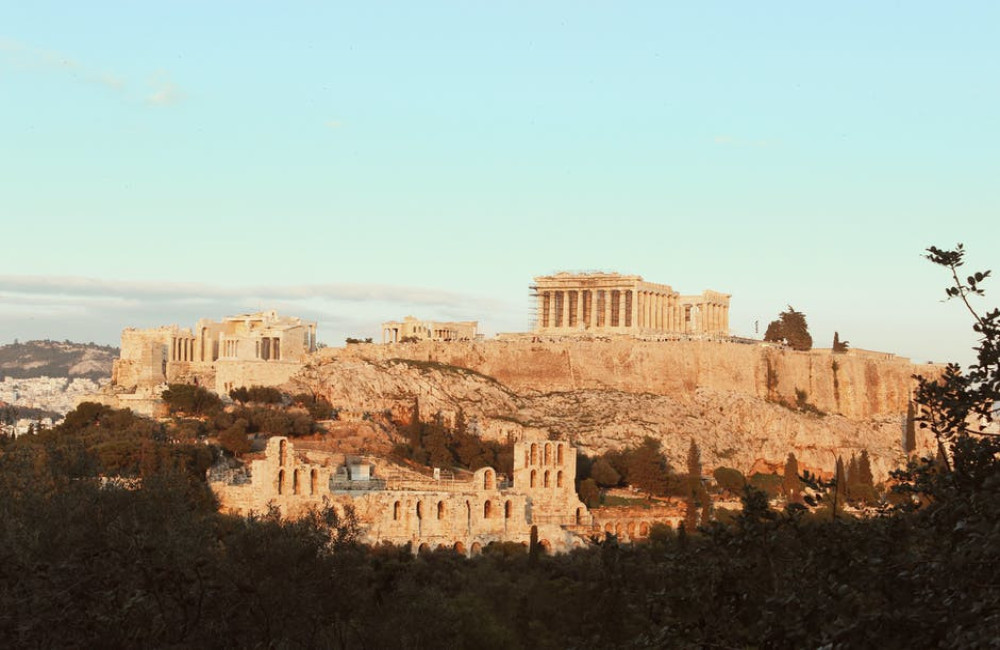 Waarom is een bezoek aan de Akropolis zo populair?